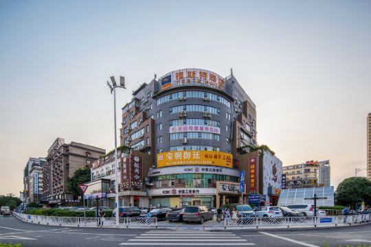 选择房间装修:2019本店位于南宁市青秀区桂春路14号,距离地铁站埌西站