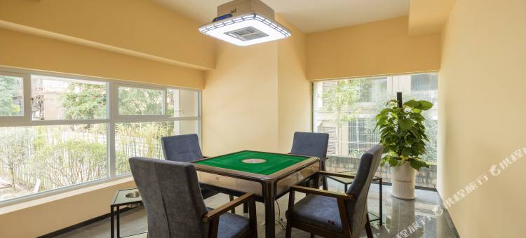 柏曼酒店(峨眉高铁站水晶广场店)图片