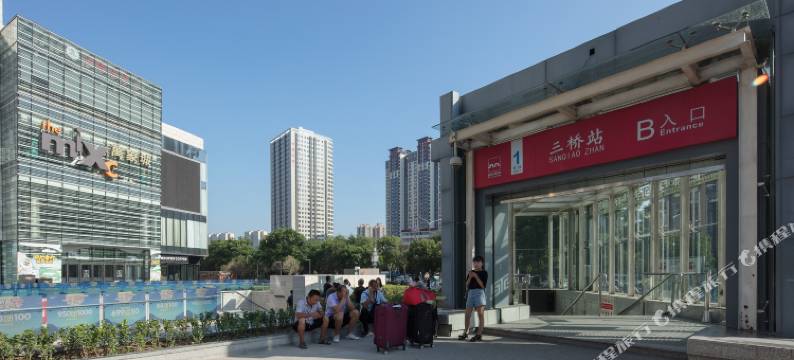凯冠电竞公寓(三桥万象城店)图片