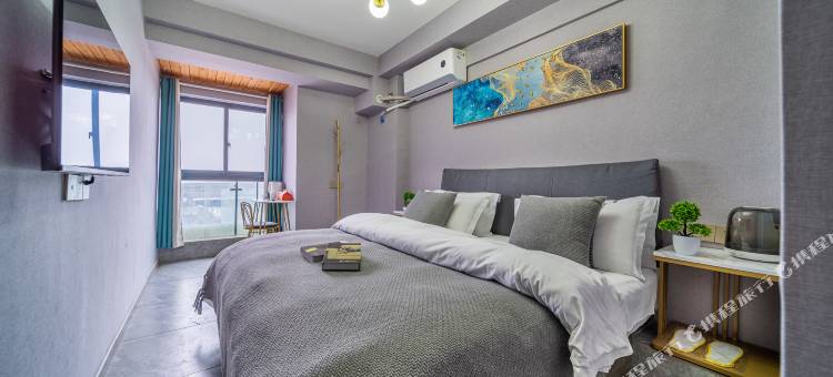 重庆万宸·蓝顿公寓酒店(重庆江北国际机场金港国际购物中心店)图片