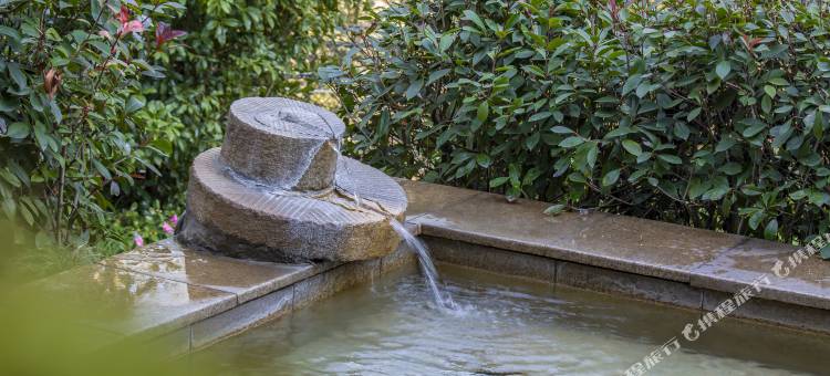 大别山陡沙河温泉小镇图片