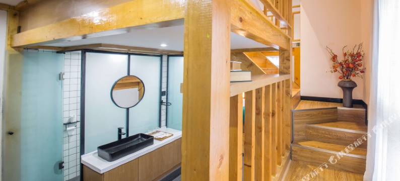 由里美居·智慧酒店(都江堰风景区南桥步行街店)图片