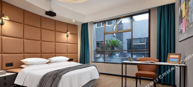 米漾轻居酒店(岳阳步行街店)图片