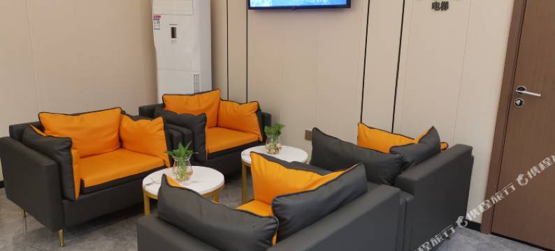 海口荣和泰酒店(高铁东站龙湖天街店)图片