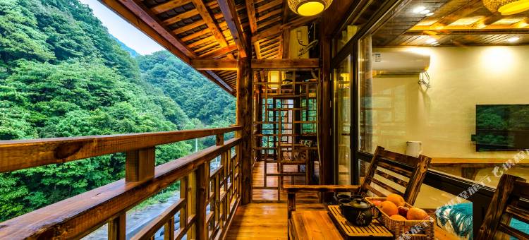 花筑·神农架云山湖畔民宿(大九湖坪阡古镇店)图片