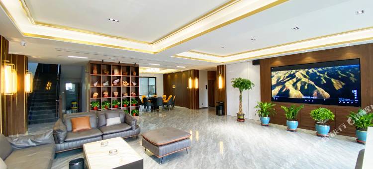 巴丹吉林乡源民宿图片