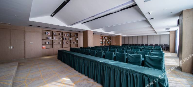 宜尚酒店(潜江龙虾街艺术学院店)图片