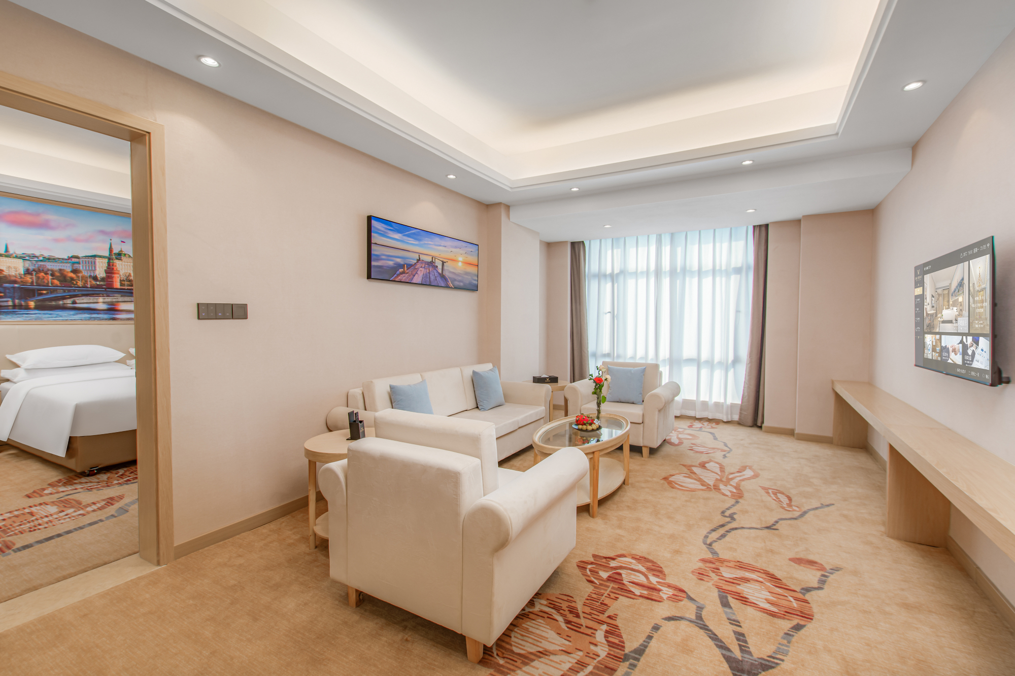 Vienna International Hotel (Pingxiang Yuhu Road Branch)Over view