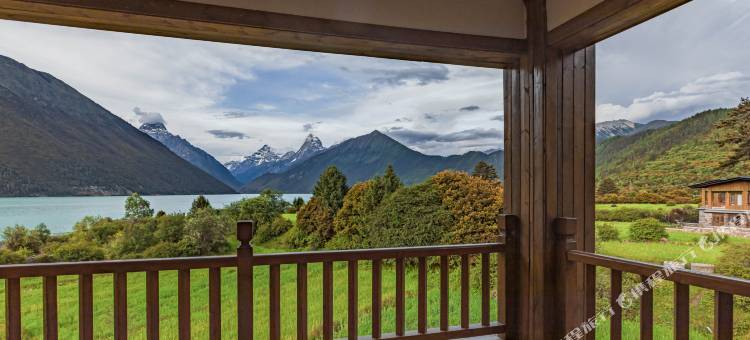 松赞巴松措林卡酒店图片