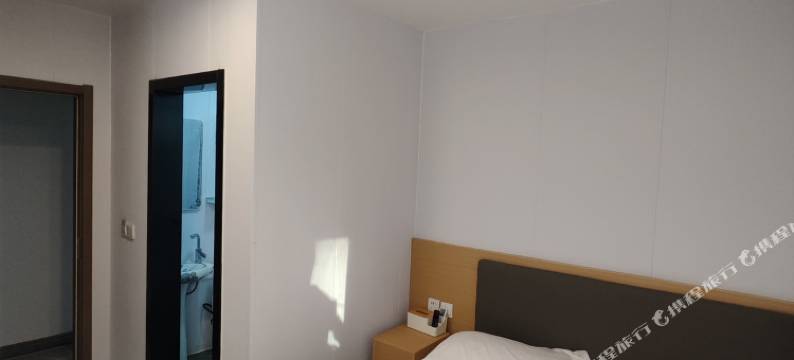 七彩宾馆(北京南站石榴庄地铁站店)图片