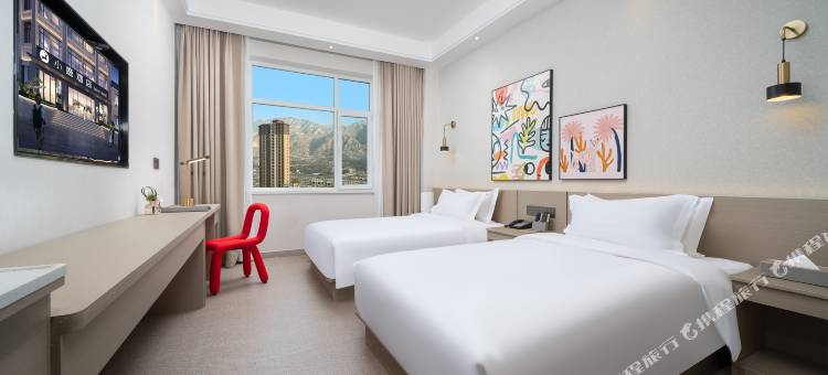 小鹿酒店(民和第二中学店)图片