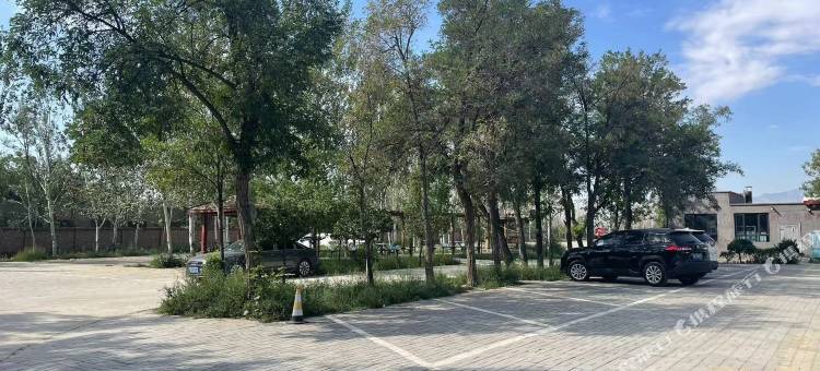 青云庄园(镇北堡西部影城漫葡·看见贺兰沉浸式演艺小镇店)图片