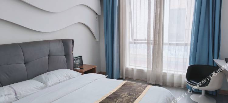 维一风尚酒店(张家界火车站天门山索道店)图片