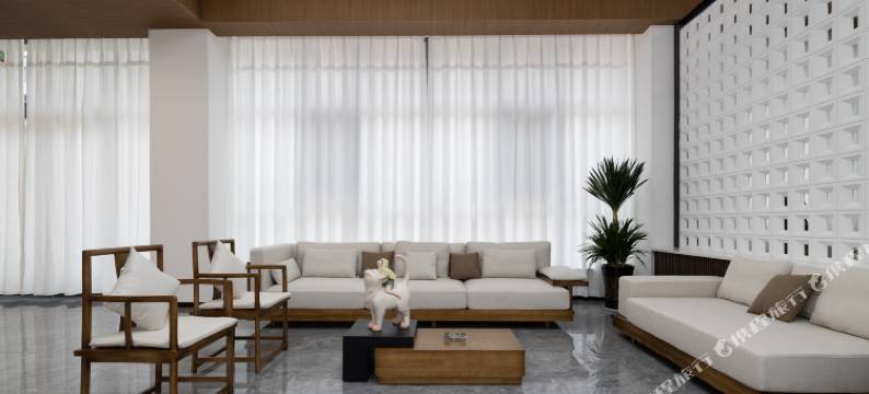 尼勒克蜂巢印象民宿图片