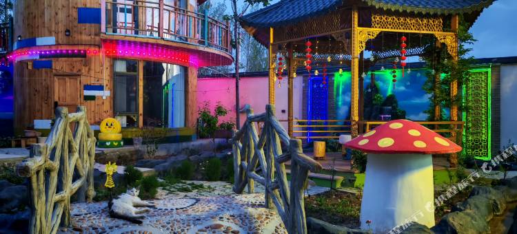 巩留楠园·风中旅行Courtyard亲子休闲度假美宿图片