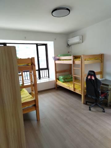 年少时青年旅舍(光谷中心花园店)