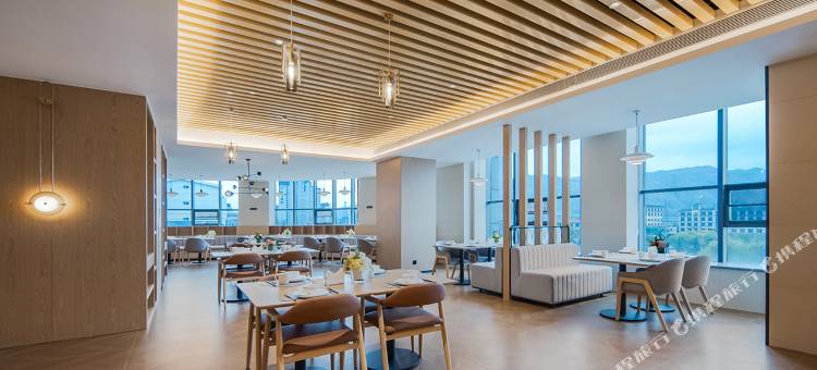 丽怡酒店(海东民和政务中心店)图片