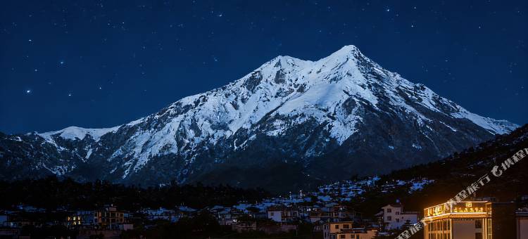 璞兰鼎峰酒店(兰坪县中心广场店)图片