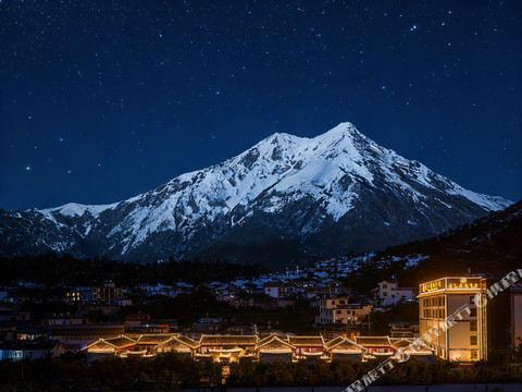 璞兰鼎峰酒店(兰坪县中心广场店)