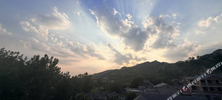 富泉枫林晚民宿图片