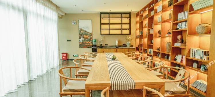 爱上怒江·江景酒店(泸水六库怒江西岸店)图片