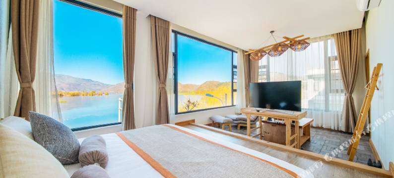 洱源静墨碧湖酒店图片