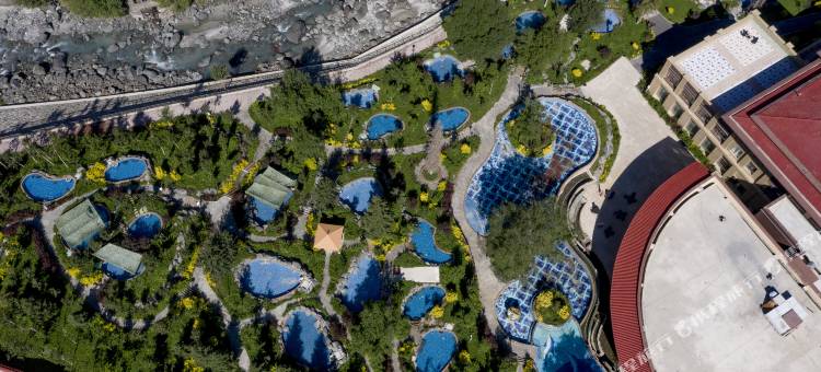 新疆天赐圣泉度假酒店图片