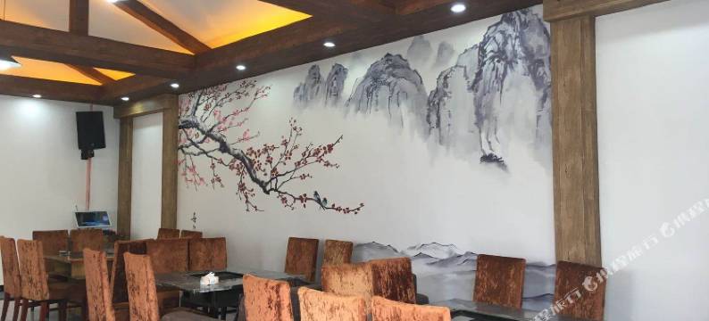 汉源半山印象民宿图片