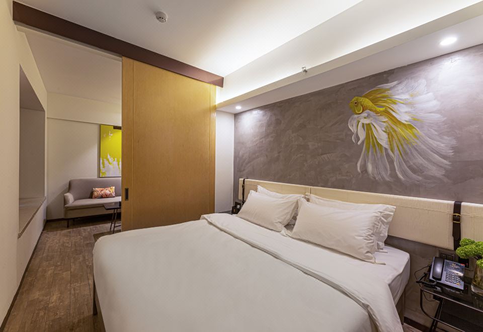  Hotel Overview