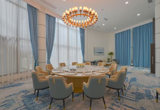 SkyBridge Jiayu Hotel Hotel Overview