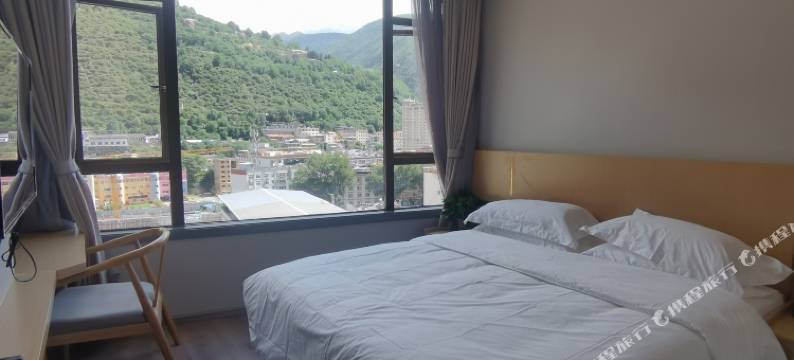 阿拉羌色大酒店图片