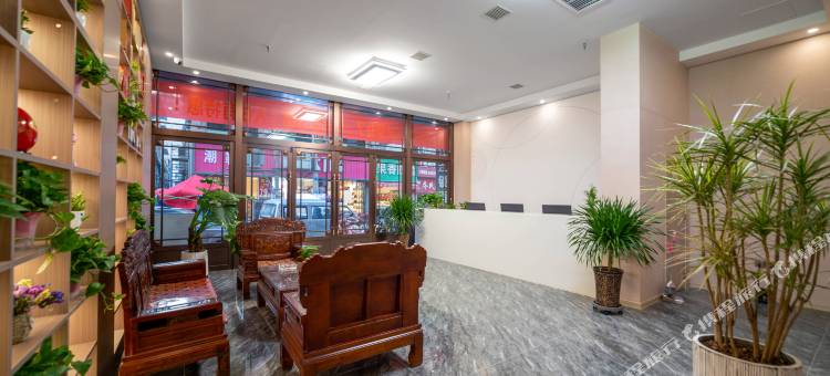 派酒店(西安高陵泾渭工业园店)图片