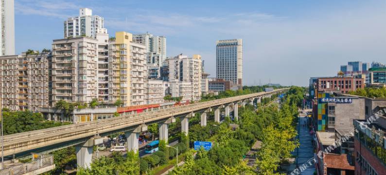 卓澳精品酒店(重庆金开大道鸳鸯轻轨站店)图片
