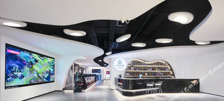 艾特摩高电竞智能酒店(郑州金成时代广场姚砦聂庄地铁站店)图片