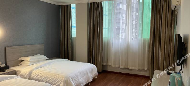 悦美·佳都酒店(泸州水井沟商业步行街店)图片