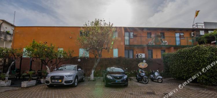 庞培维拉罗克拉旅馆(Villa Rocla Guest House Pompei)图片