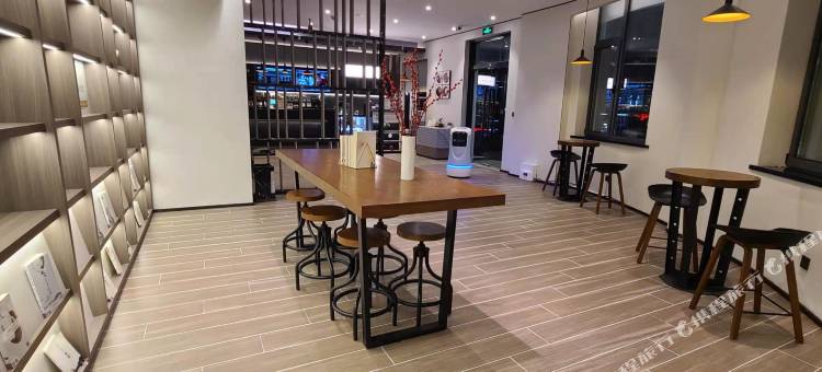 汉庭酒店(青岛五四广场芝泉路地铁站店)图片