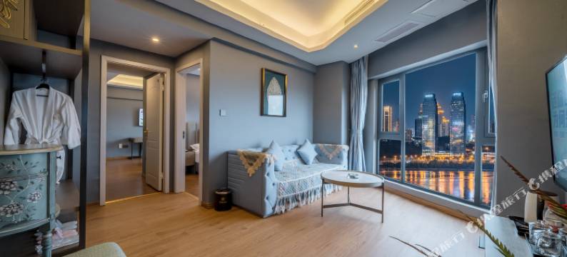 江泊景.全江景酒店(重庆解放碑十八梯店)图片