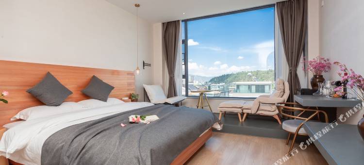 大理水天忘尘影院酒店(洱海公园店)图片