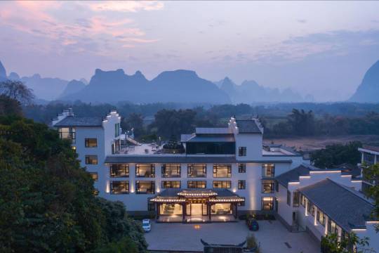 陽朔灕江富海江畔度假酒店(灕江竹筏漂流福利碼頭店)