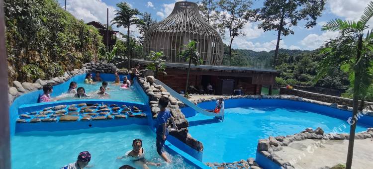 花筑·凤栖山居(凤凰老家寨景区店)图片