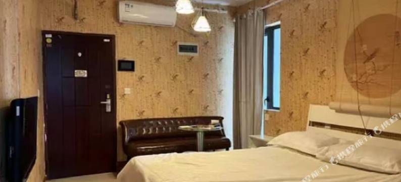 莫里亚蒂民宿(江汉路步行街店)图片