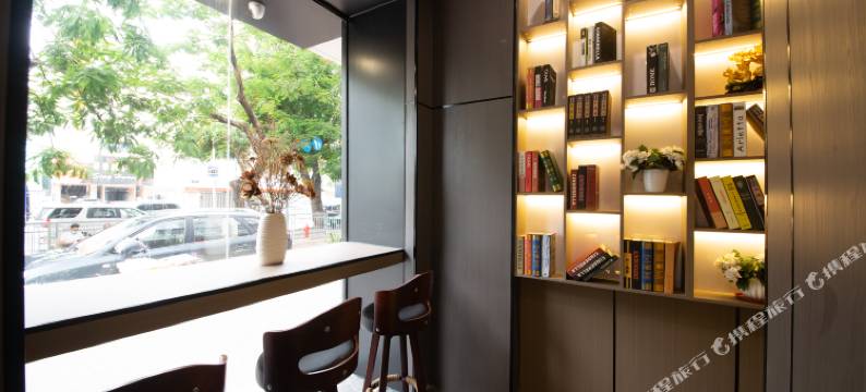 丽辰酒店(深圳宝安中心翻身地铁站店)图片