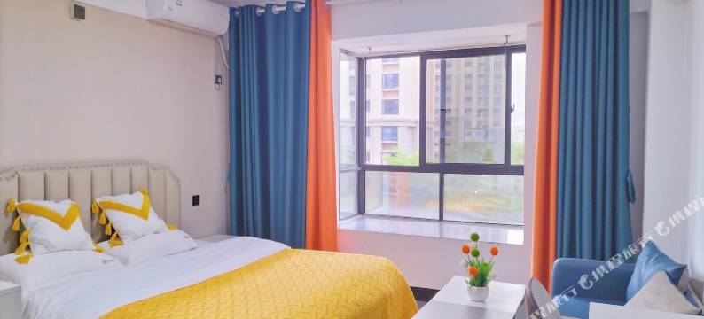 启点公寓(中骏世界城店)图片