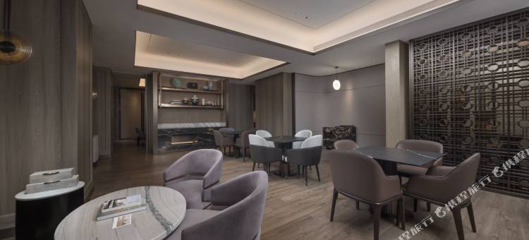 杭州临平皇冠假日酒店图片