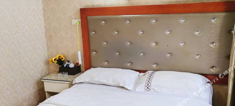 京山五叶红酒店图片