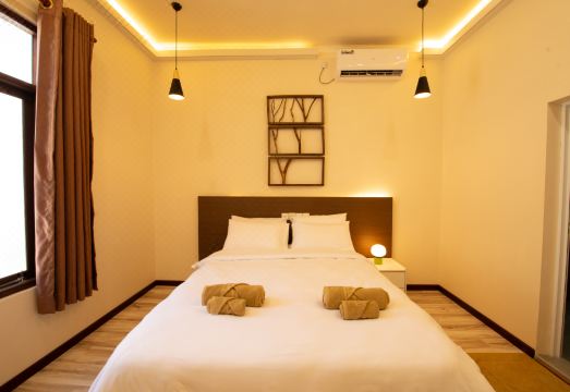 The Bilimbi Guesthouse and Inn Hotel Overview