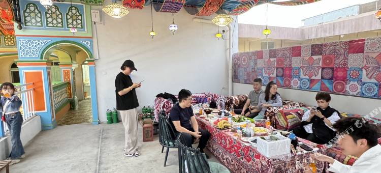 西域乌托邦青年旅店图片