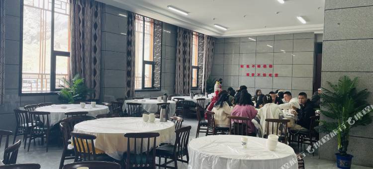 暗夜星辰营地图片