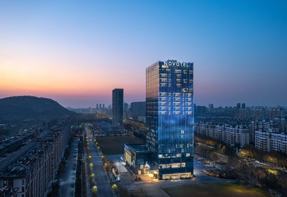Novotel Lianyungang Haizhou Hotel Overview